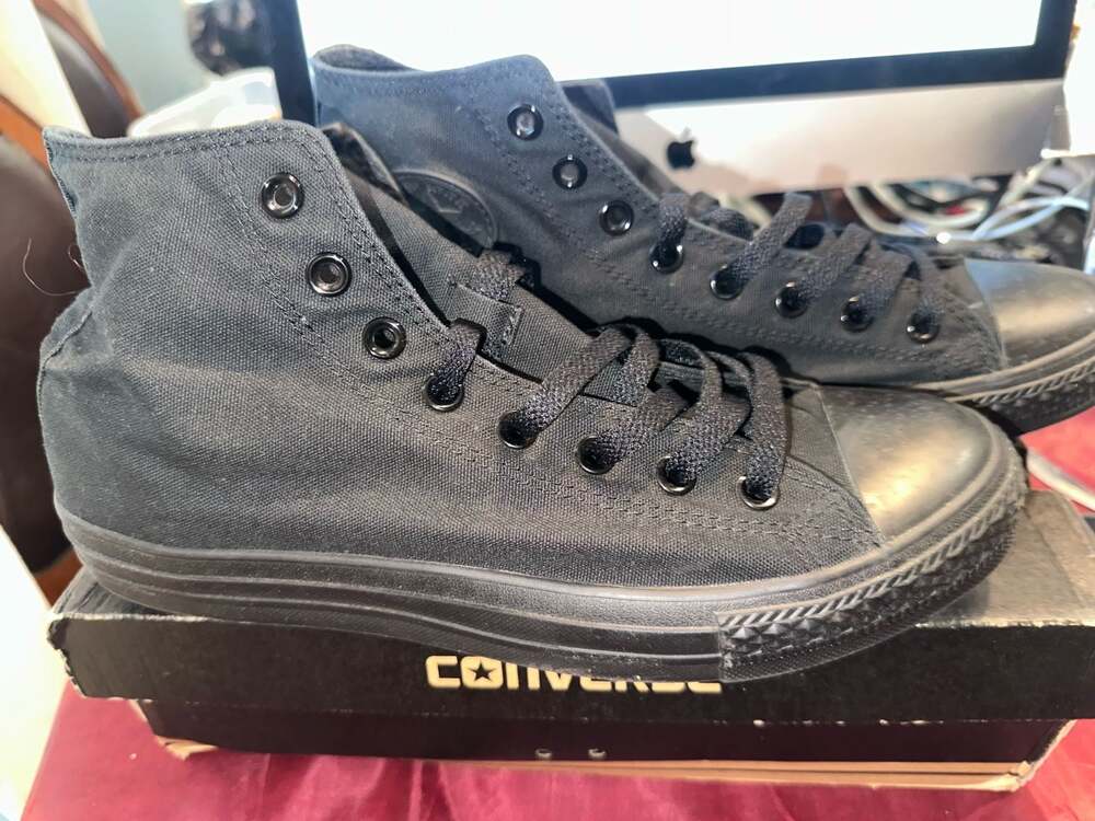 Converse Chuck Taylor All Star Hi Monochrome Black Men's 9.5 / Women's 11.5